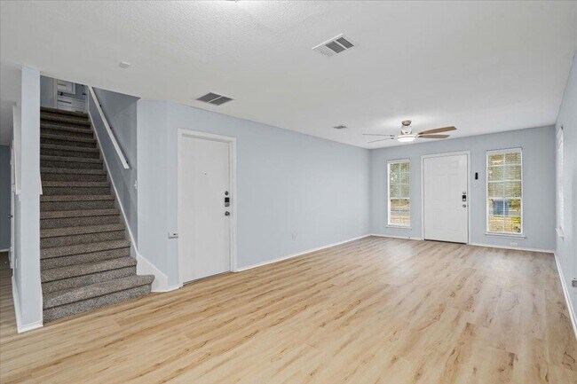 Building Photo - 8706 Dandelion Trail