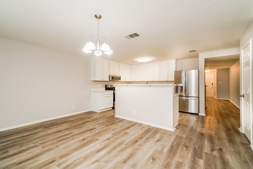 Building Photo - 284 Cordero Dr