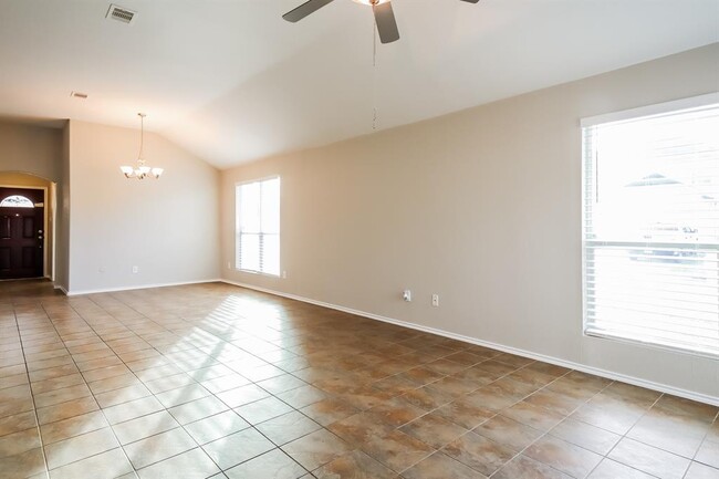 Building Photo - 14438 Cypress Meadows Dr