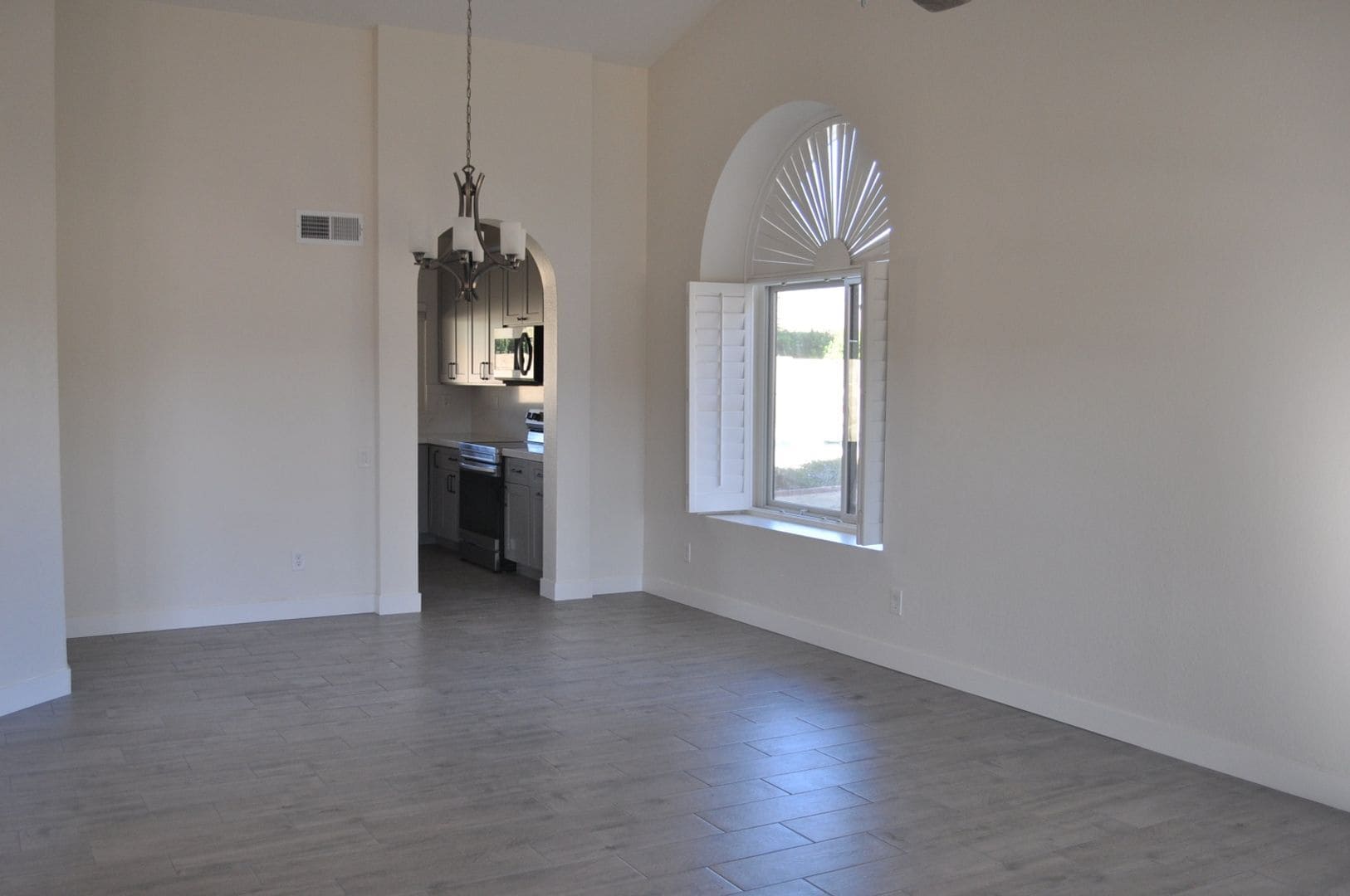 Building Photo - 10795 N 109th St