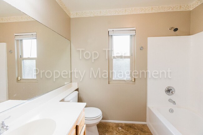 Building Photo - Beautiful 4 bed / 2 bath / 1,708 sqft Single Story Home in Rio Vista community of Oceanside