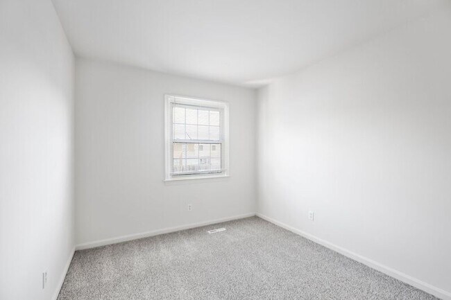 Building Photo - 307 Ellery Ct