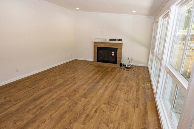 Building Photo - Beautifully updated 3/2 home in desirable Pomderosa Park- Sunnyvale
