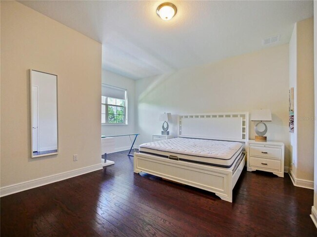 Building Photo - 15704 Marina Bay Dr