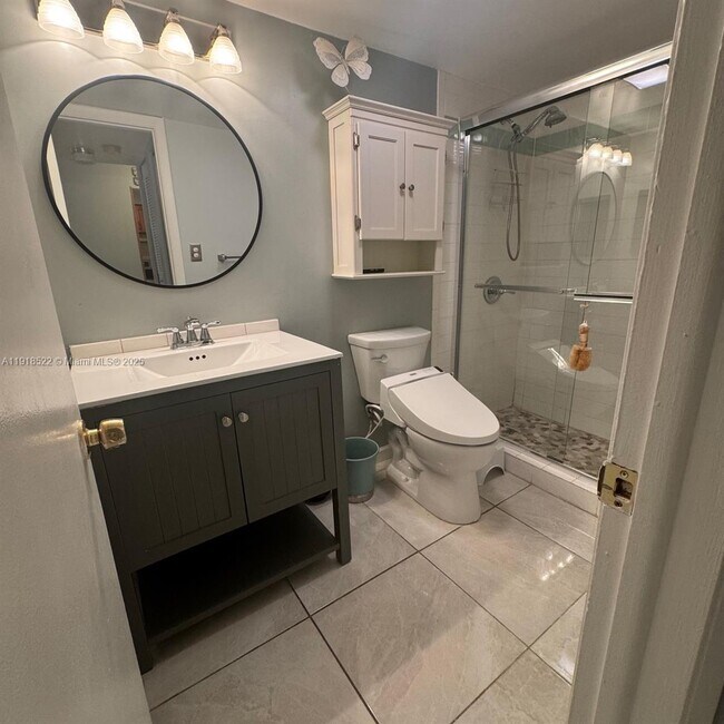 Building Photo - 12035 NE 2nd Ave