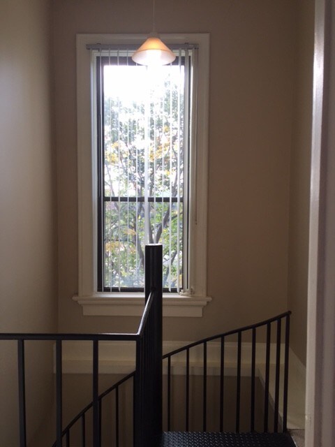 Building Photo - 440 Hopkins St