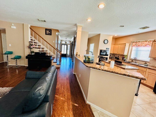 Building Photo - 3318 Ridgepoint Ct