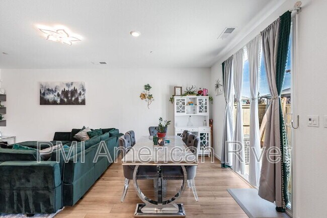 Building Photo - 1355 Dusty Maiden Dr