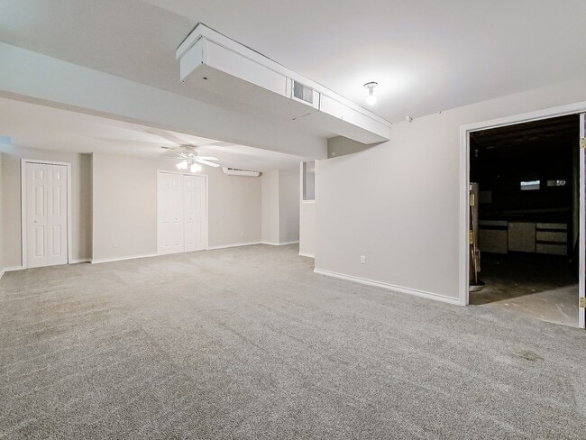 Building Photo - Fully Upgraded 3-Bed Farmington Hills Home!