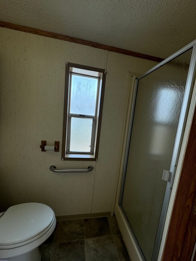 Building Photo - Pet Friendly 2bdrm, 2 bath home in the Cou...