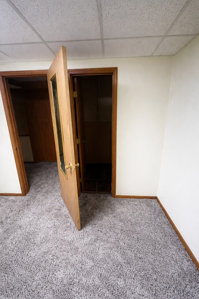 Building Photo - Plymouth