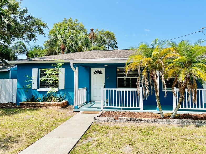 Building Photo - 3 Bed/2 Bath - Unit 29