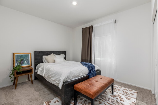 Building Photo - 23307 Desert Lily Ct