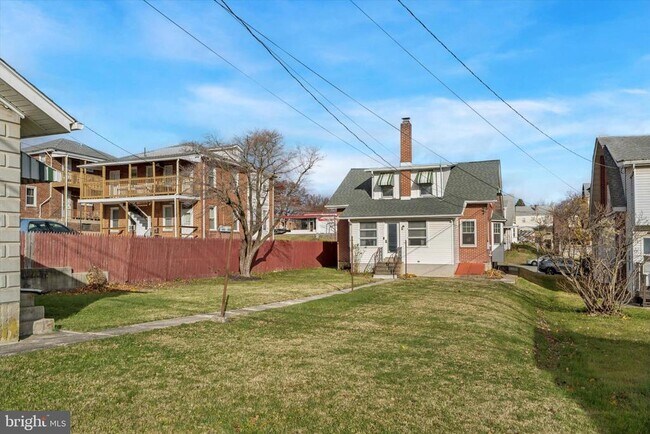 Building Photo - 428 N Wyomissing Blvd