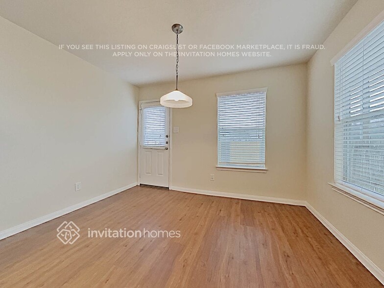 Building Photo - 12002 Jillian Crossing Dr