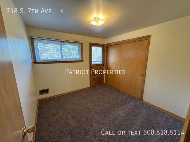 Building Photo - 718 S 7th Ave