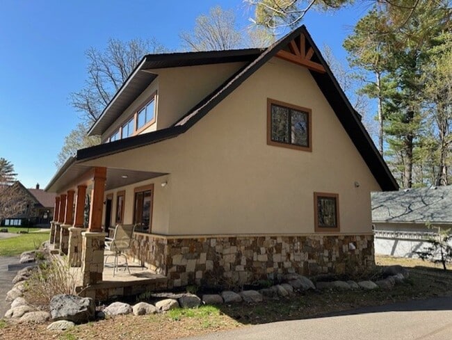 Building Photo - 1 Bedroom Home on Gull Lake! Beautiful Sun...