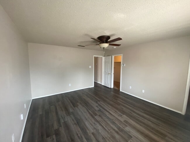 Building Photo - Southwest Lubbock Gem:6553 89th Street