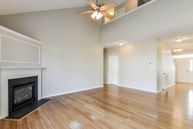 Building Photo - 3009 Satinwood Dr
