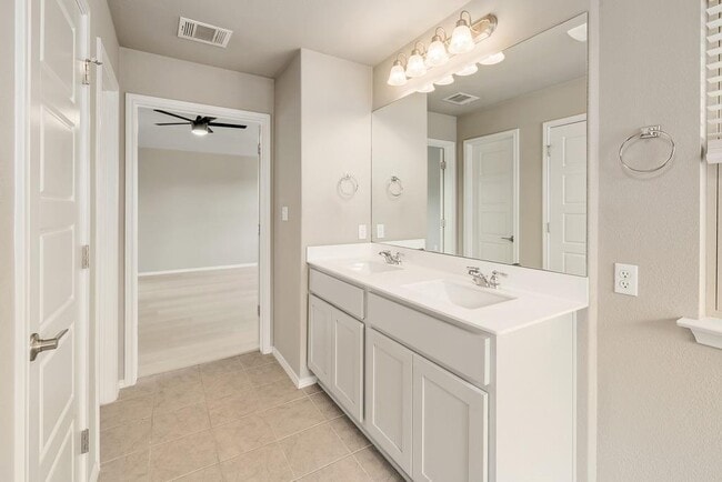 Building Photo - 3651 Sandy Brook Dr
