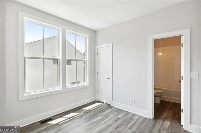 Building Photo - 138 Chestnut Cir