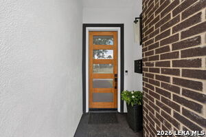 Building Photo - 719 Eleanor Ave