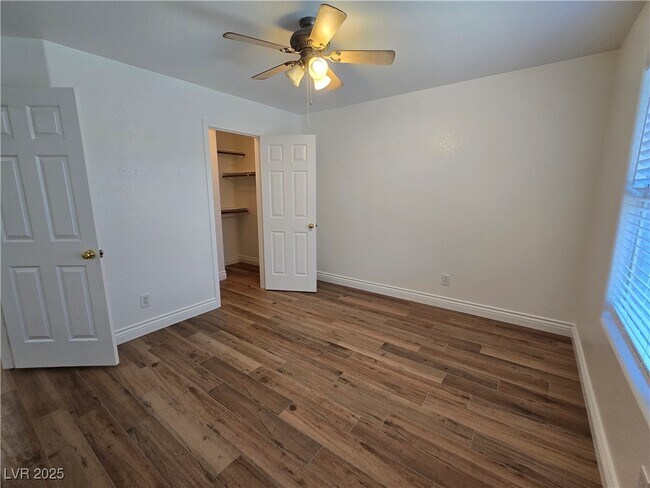 Building Photo - 221 Palmarosa St
