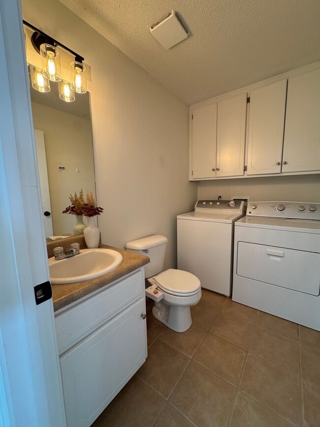 Building Photo - 178 N Spring View Dr