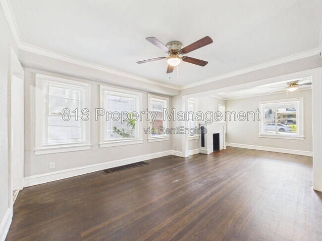 Building Photo - 5127 Olive St