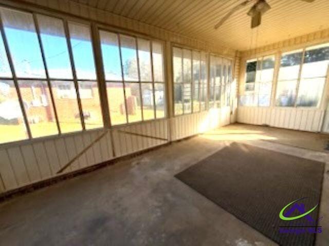 Building Photo - 318 Bruce St