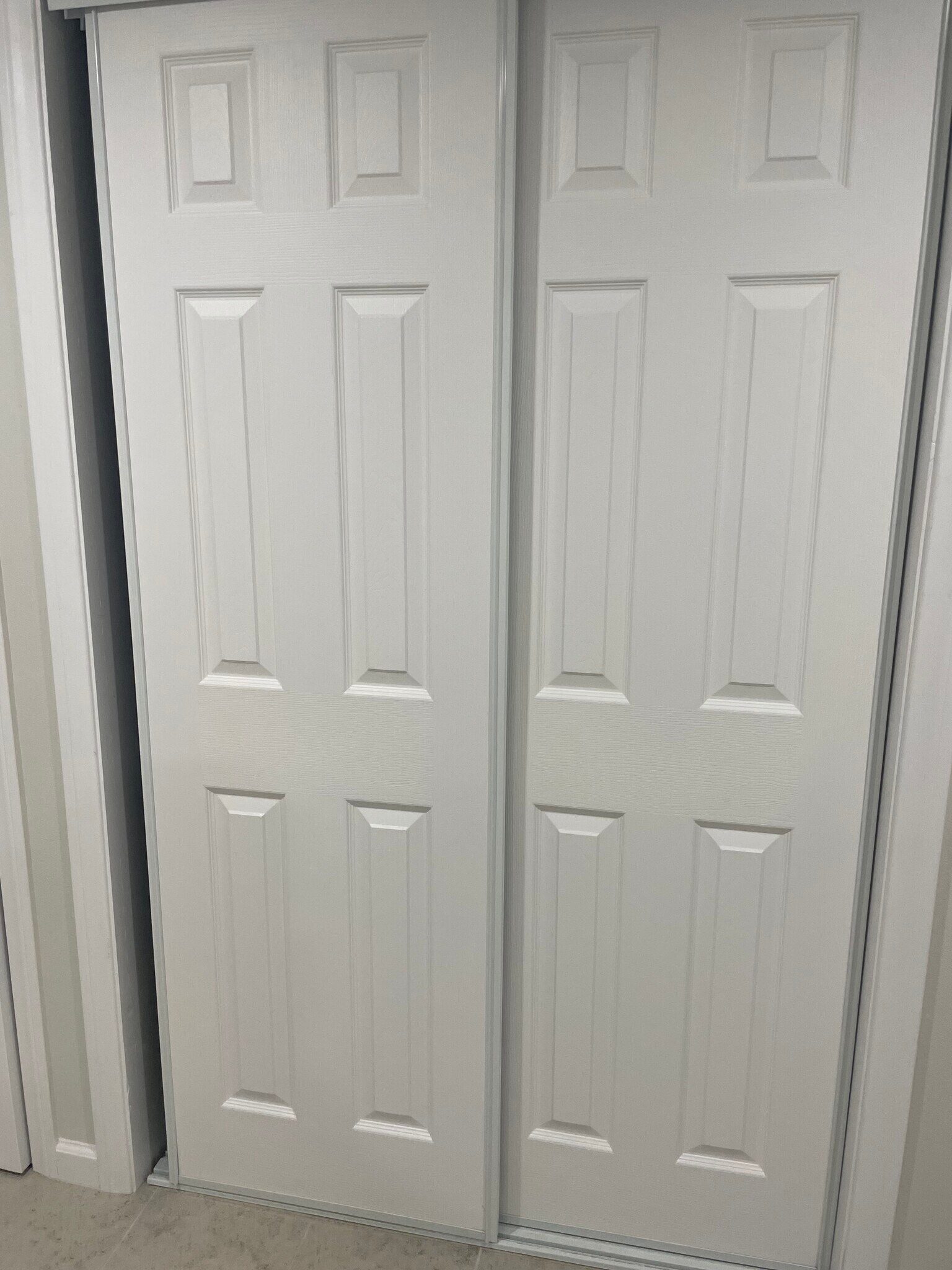 Building Photo - 23963 Lodge Dr