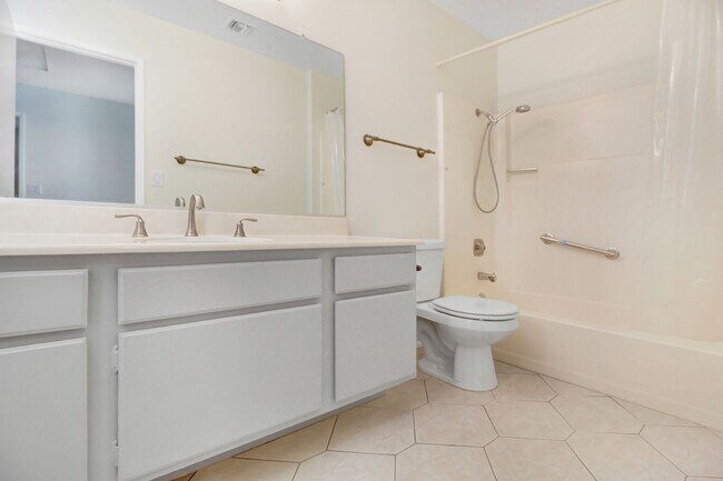 Building Photo - Your Dream 3BR/2.5BA Rental in the Desirable 'Dearborn Grove' Community in Redlands!