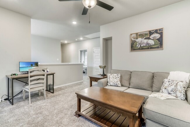 Building Photo - 15225 Still Water Mdw Lp