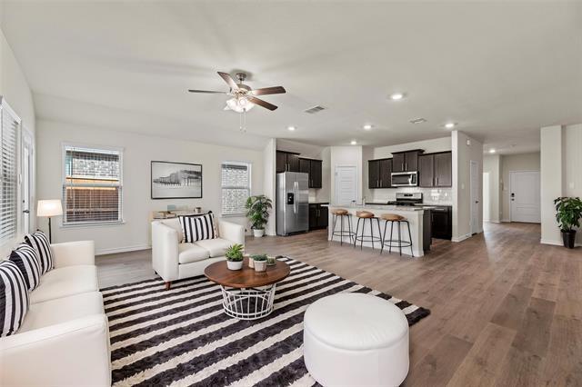 Building Photo - 411 Revolution Rd