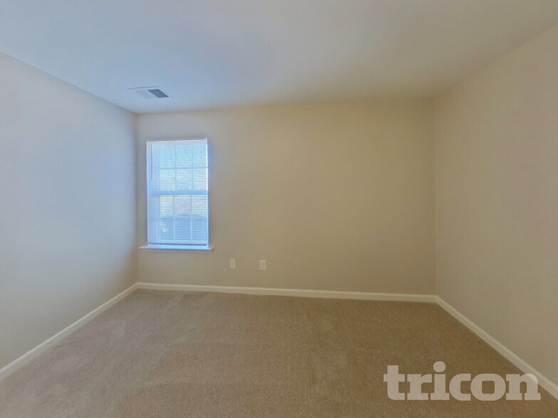 Building Photo - 111 Rougemont Ln