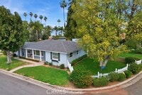 Building Photo - 1329 La Loma Dr