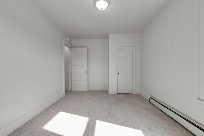 Building Photo - 1466 Main St