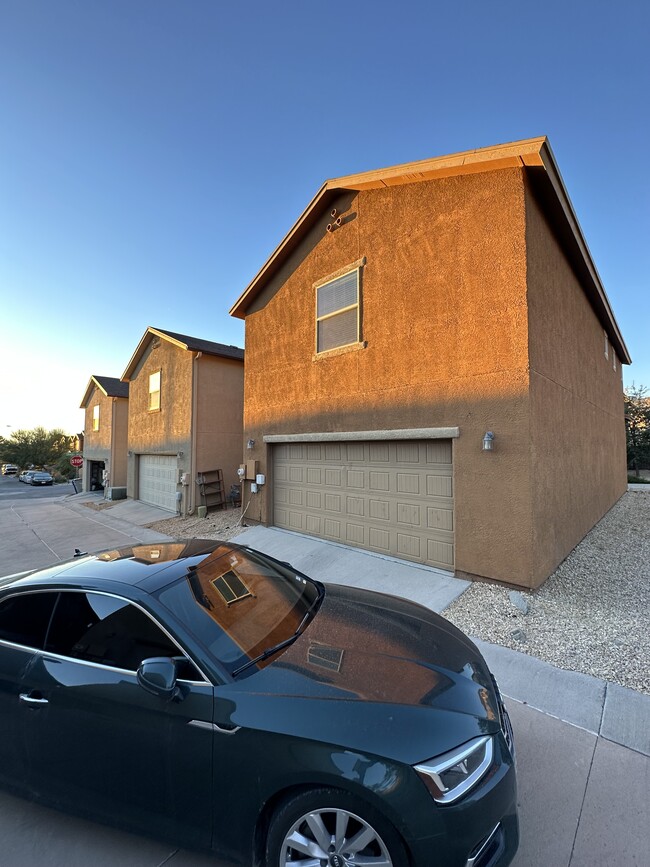 Building Photo - 6739 Boulder Canyon Ln