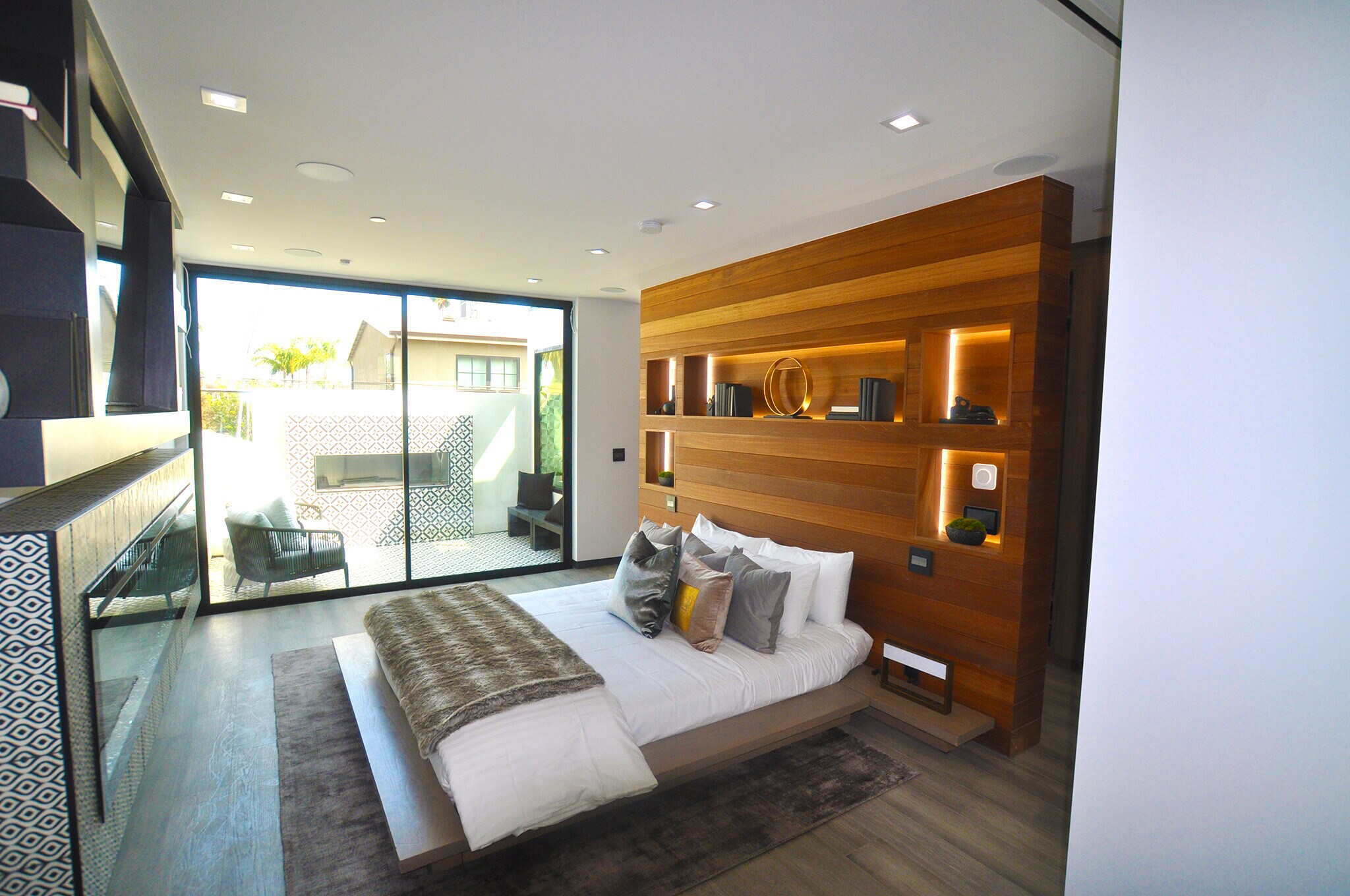 Building Photo - 838 California Ave