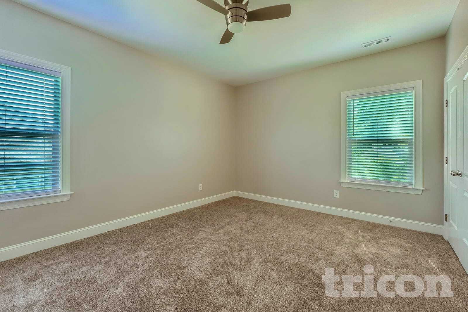 Building Photo - 6013 Hyde Park Drive