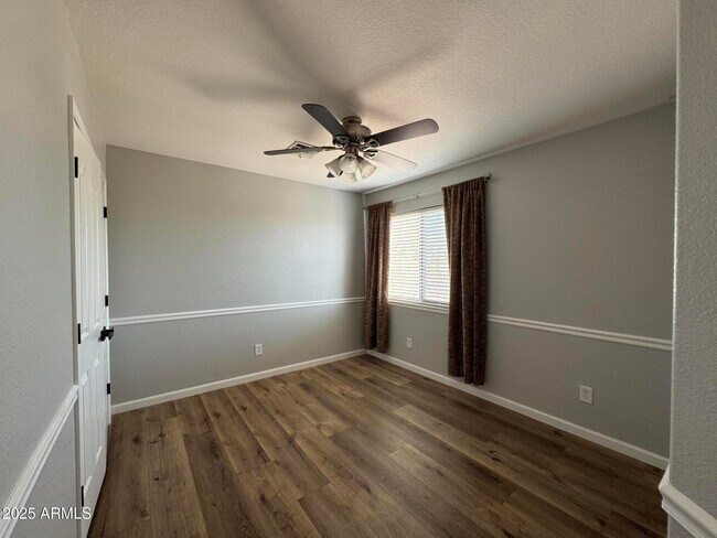 Building Photo - 4427 E Rowel Rd