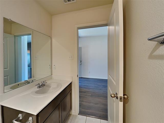 Building Photo - 2909 Menguita St