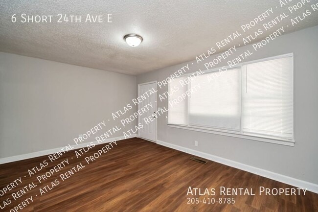 Building Photo - 6 E Short 24th Ave