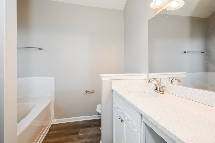 Building Photo - 3004 Summer Breeze Dr