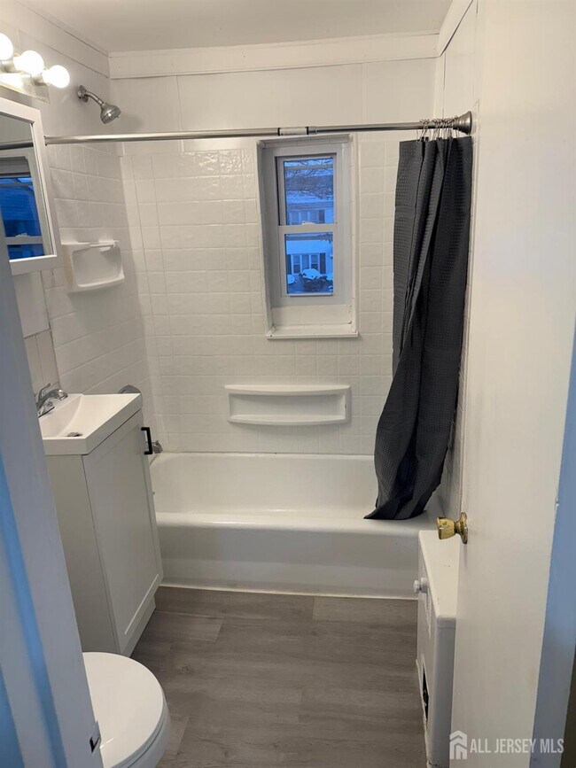 Building Photo - 37 Garfield Park