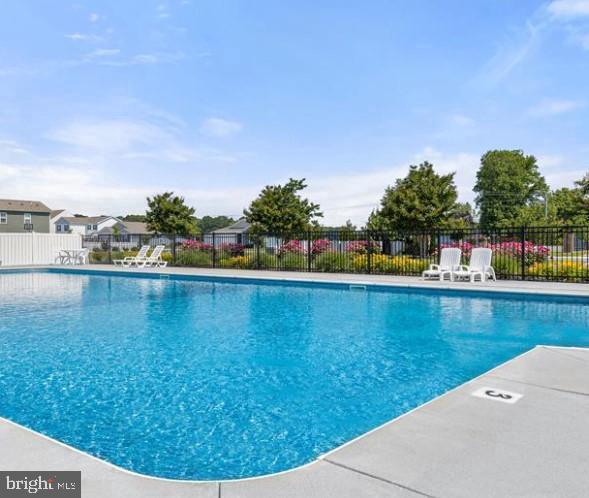 Building Photo - 64 Grant St