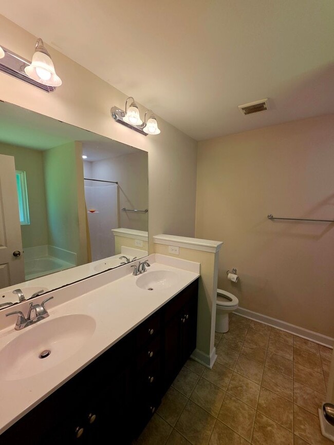 Building Photo - 3 Bedroom 2 BA Justice Ridge