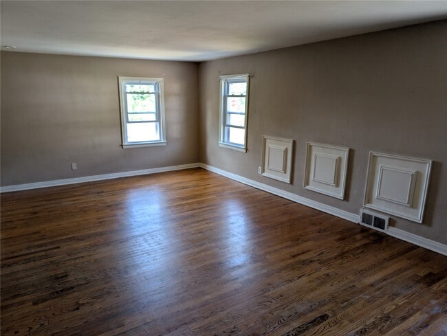Building Photo - 86 Burr Ave
