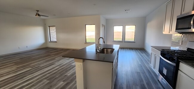 Building Photo - 3711 Jayci Lk Trce