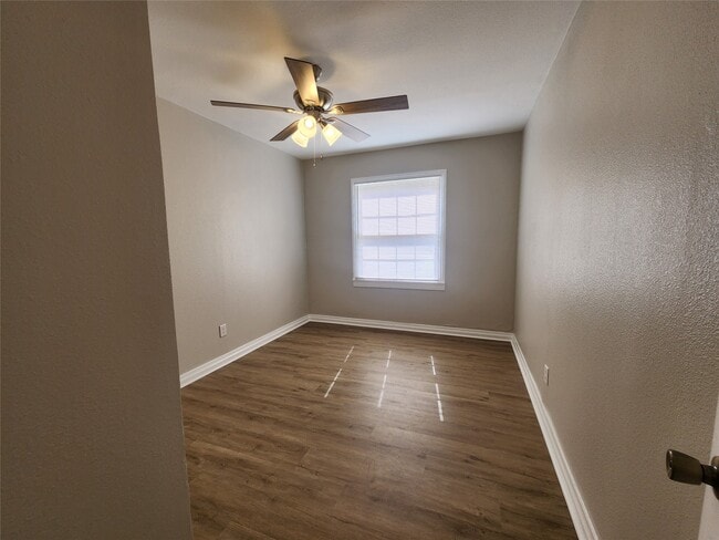 Building Photo - 138 W Marion St